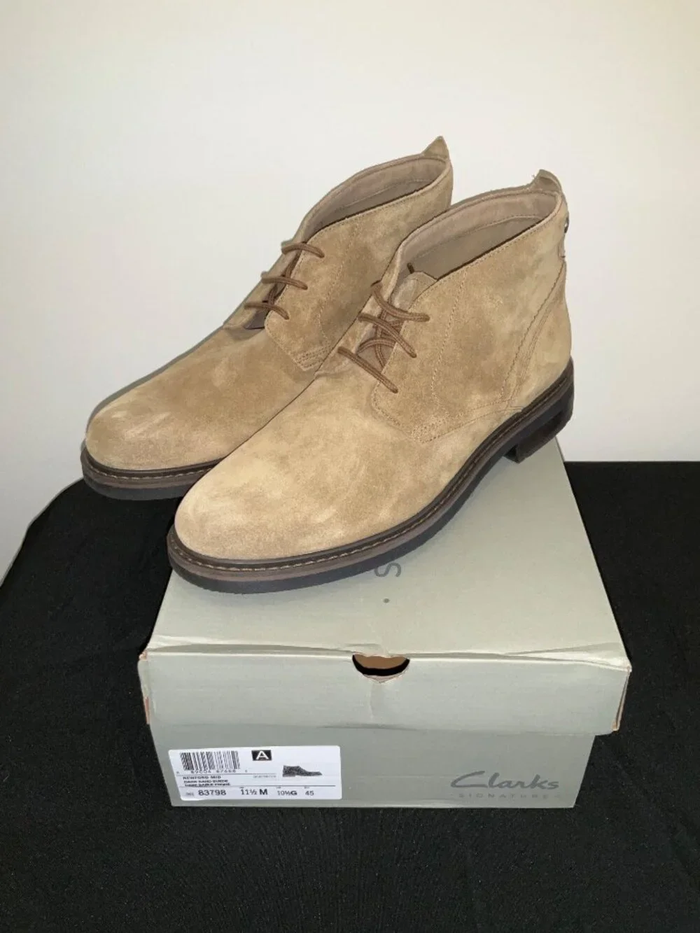 Clarks size 11.5 M Newford Mid Boots - Dark Sand Suede Men's